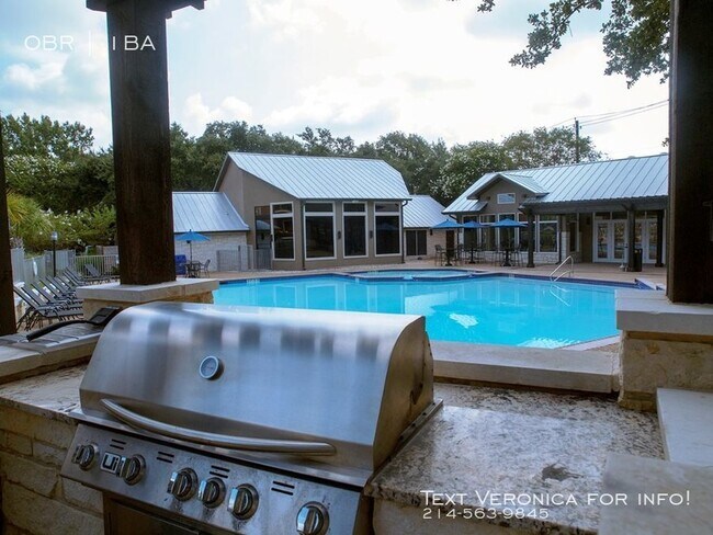 Building Photo - Awesome deal off Mopac