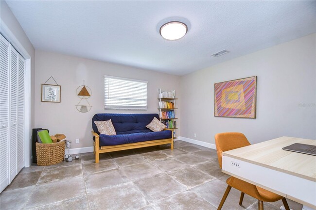 Building Photo - 10113 Lindelaan Dr