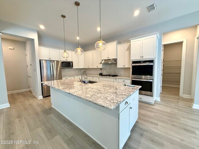 Building Photo - 505 Windwalker Dr