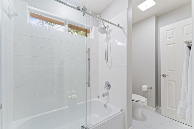 Building Photo - 3312 Westover Dr