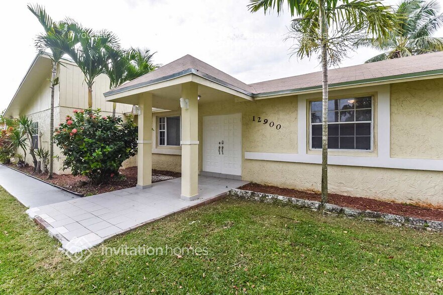 Building Photo - 12900 SW 191st Terrace