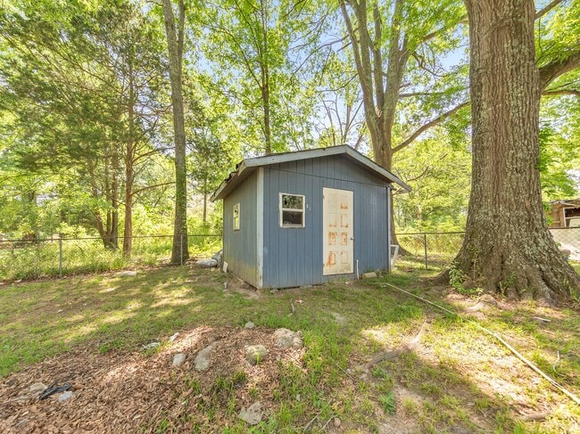 Building Photo - 322 Hillcrest St