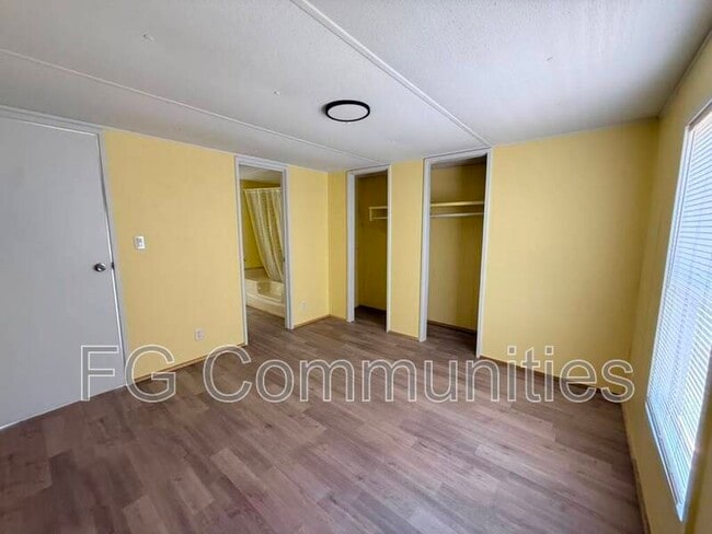 Building Photo - 112 Laurin Dr