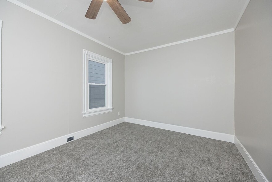 Building Photo - 225 Jefferson Ave