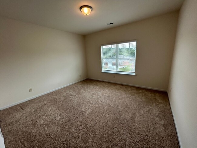 Building Photo - Newly Built 4/2.5 House in North Rome- $1,995