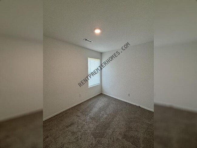 Building Photo - 70 Kinley Brk Ln