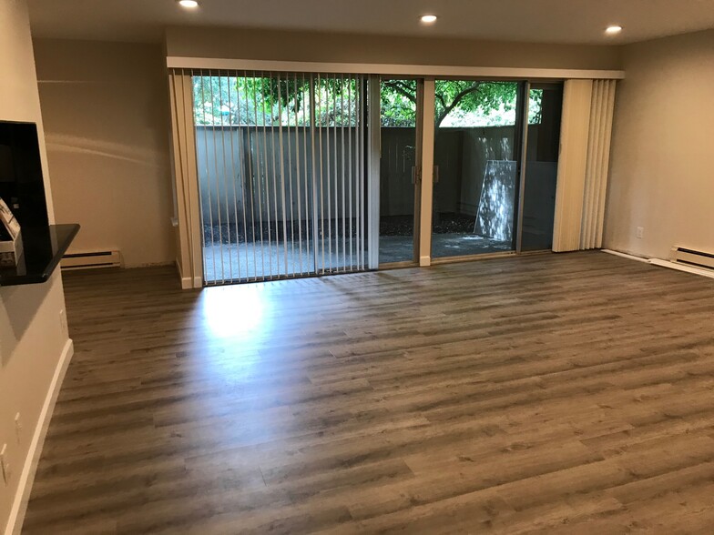 Hardwood floors - 500 W Middlefield Rd