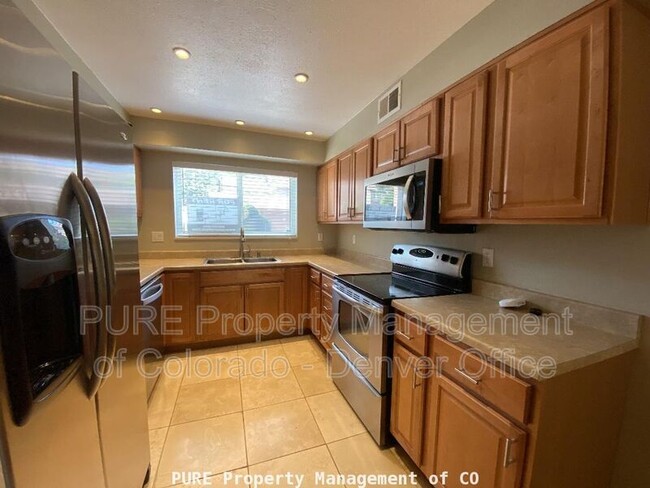 Building Photo - 226 Wright St