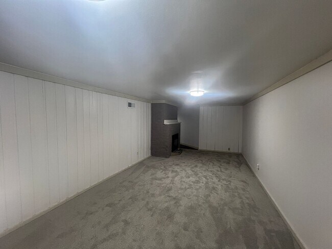 Building Photo - Click the “Apply Now” button or email wapmrentals@gmail.com for a prompt response.