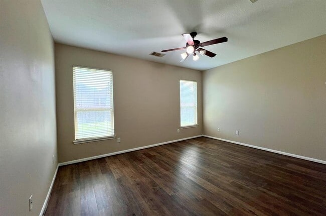 Building Photo - 15919 Angler Bend Dr