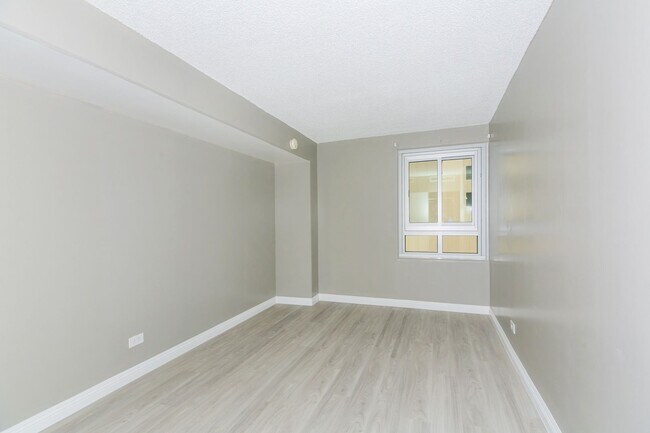 Building Photo - ? Spacious 2-Bedroom Condo at Fairway Manor – Incredible Value Near Waikiki! ?