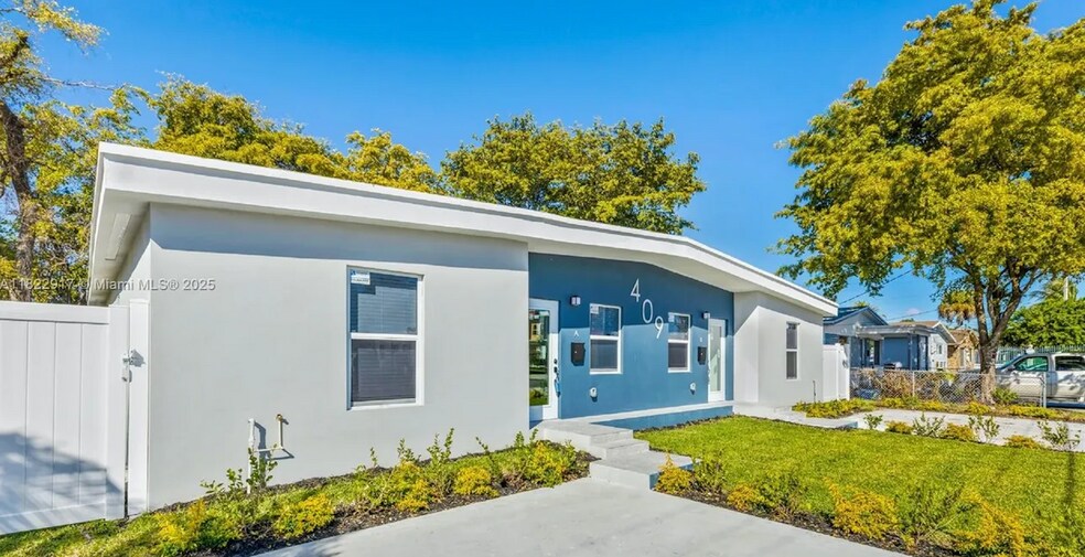 Building Photo - 409 NW 4th Ave