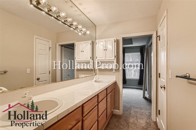 Building Photo - Beautiful Single-Family Home with 2-Car Garage in East Hillsboro!