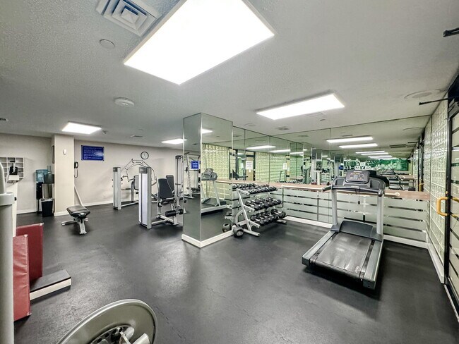 Building Photo - 4000 N Ocean Dr