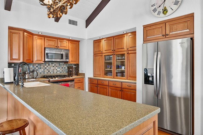 Building Photo - 468 Sunningdale Dr