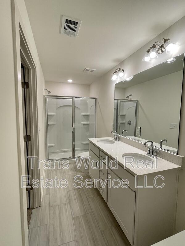 Building Photo - 158 N Auburn Landing Pl