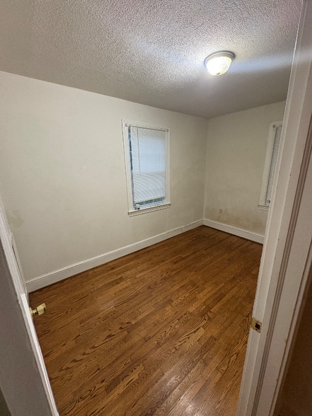 Building Photo - 1837 Oakland St