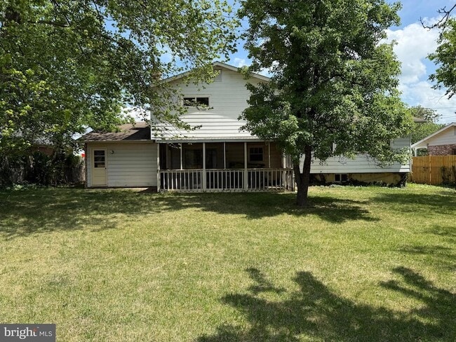 Building Photo - 7905 Esther Dr