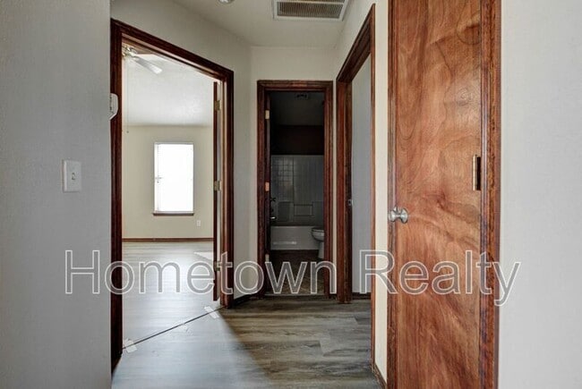 Building Photo - 16416 Oconee Creek Dr