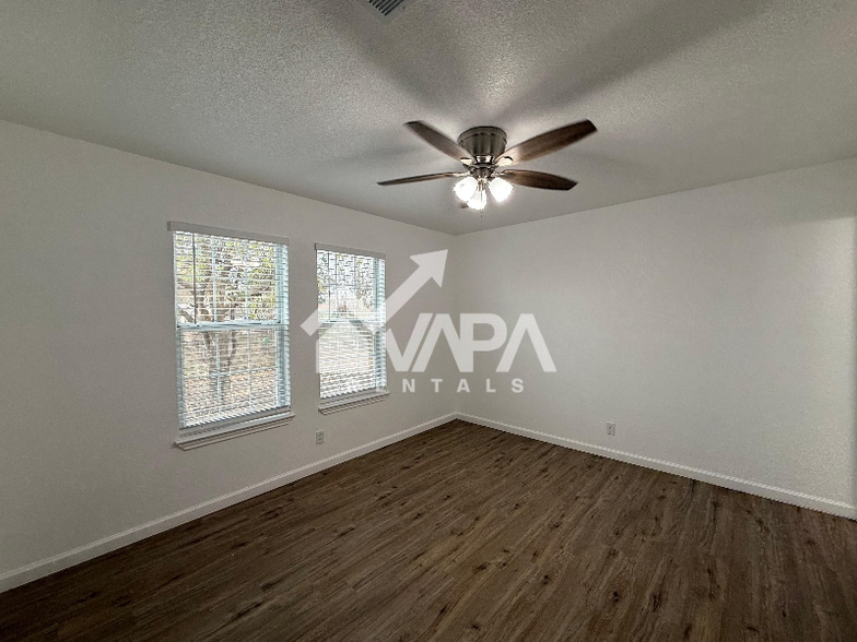 Building Photo - 174 Daytona Dr