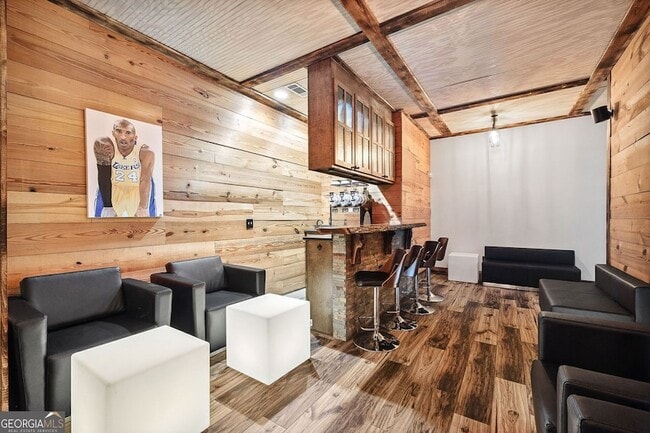 Building Photo - 11140 W Rd