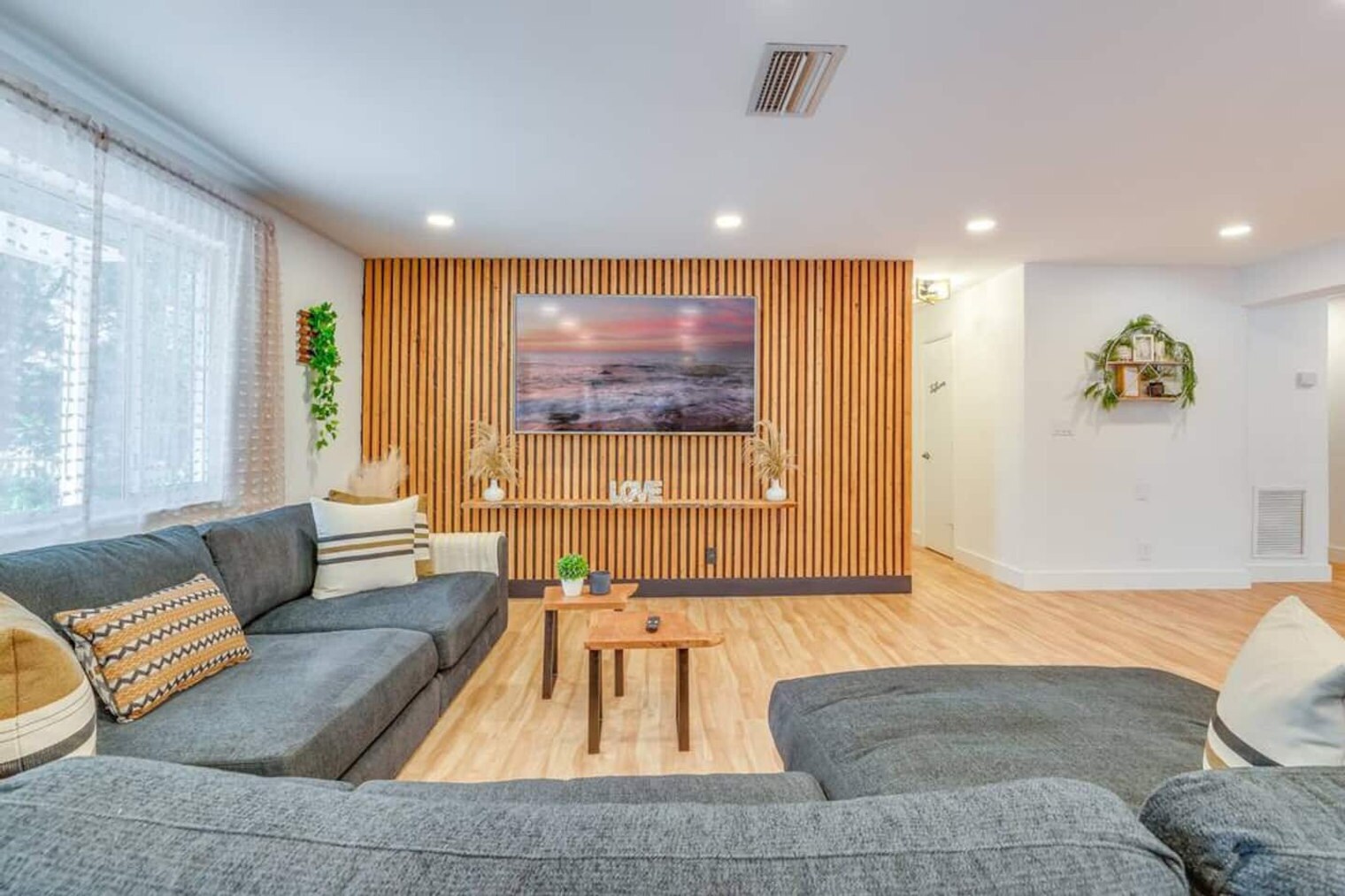 Building Photo - 1814 NW 14th Ave