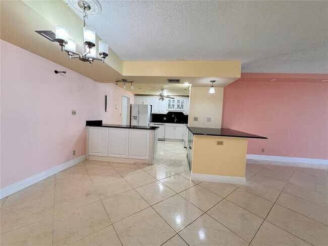 Building Photo - 1370 S Ocean Blvd