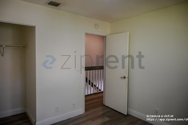 Building Photo - 9761 Riverside Dr