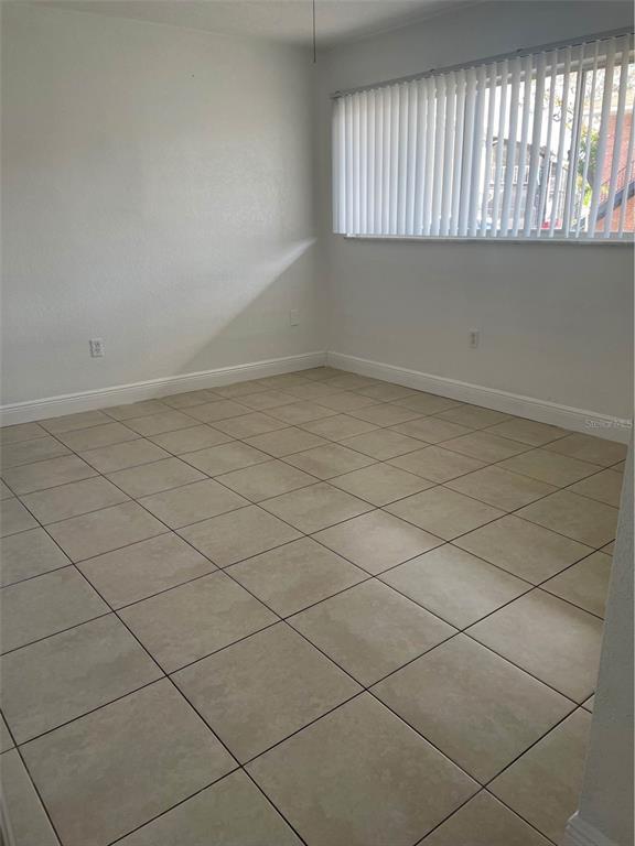 Building Photo - 797 W Lancaster Rd