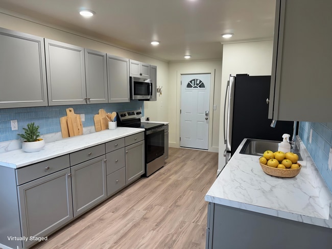 Building Photo - 85 N Winooski Ave