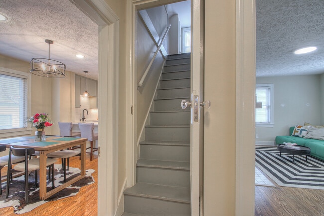 Building Photo - 1609A Cahal Ave