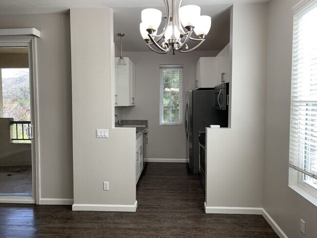 Building Photo - Sabre Springs Top Floor Condo with Carport