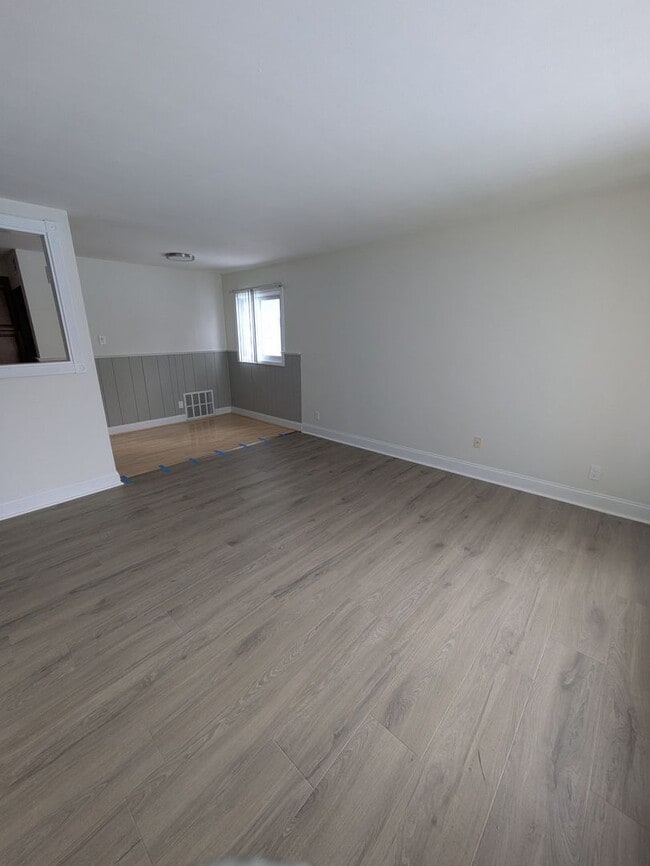 Building Photo - Beautiful Ranch in Prime Clarkston Location