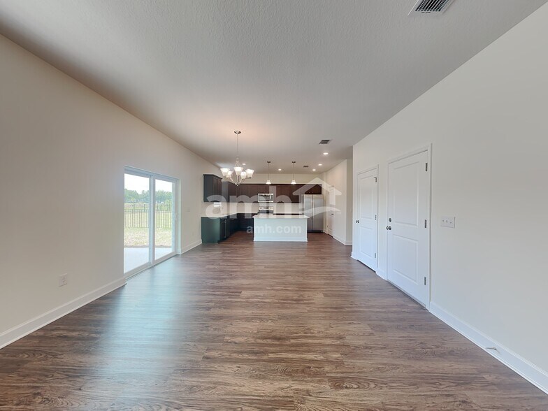 Building Photo - 2219 Saffron Walden Dr