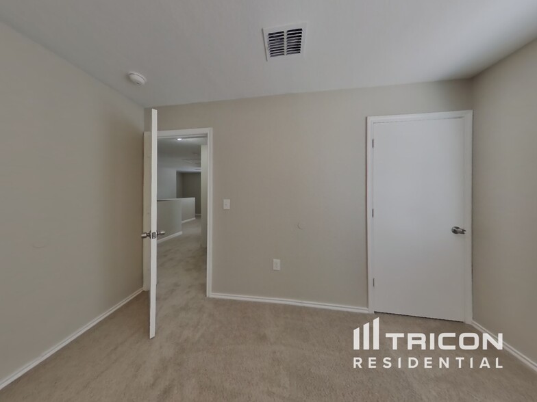 Building Photo - 6139 Plumbago Pl