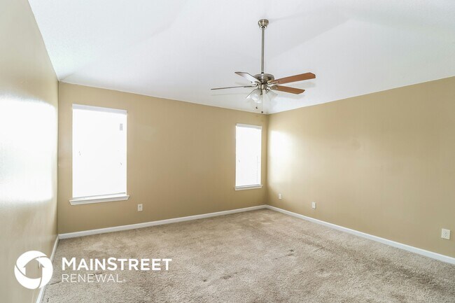 Building Photo - 3836 Clarion Dr
