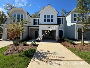 Building Photo - 607 Glen Clova Dr