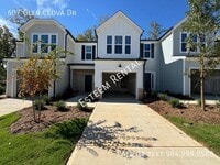 Building Photo - 607 Glen Clova Dr