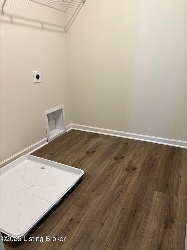 Building Photo - 16817 Aiken Rdg Cir