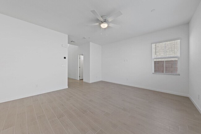 Building Photo - Brand New 3-Bed + Loft Home in Cadence wit...