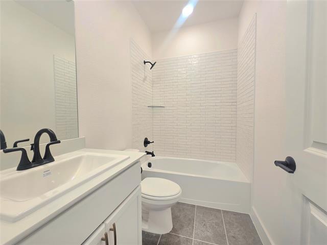 Building Photo - 3132 Lenten Rose Ln