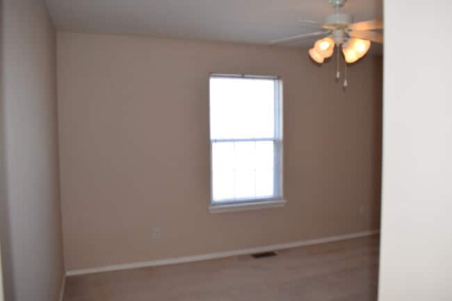 Building Photo - 4 bed / 3 bed Home with Gorgeous View!!!