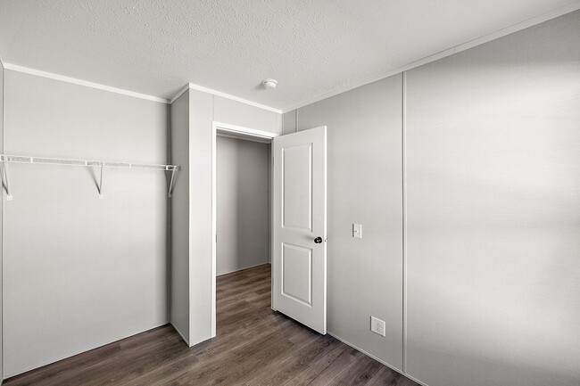 Building Photo - 2609 Thornbury Ln