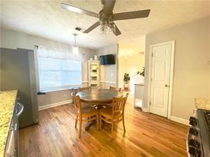 Building Photo - 6594 Meadow Green Cir