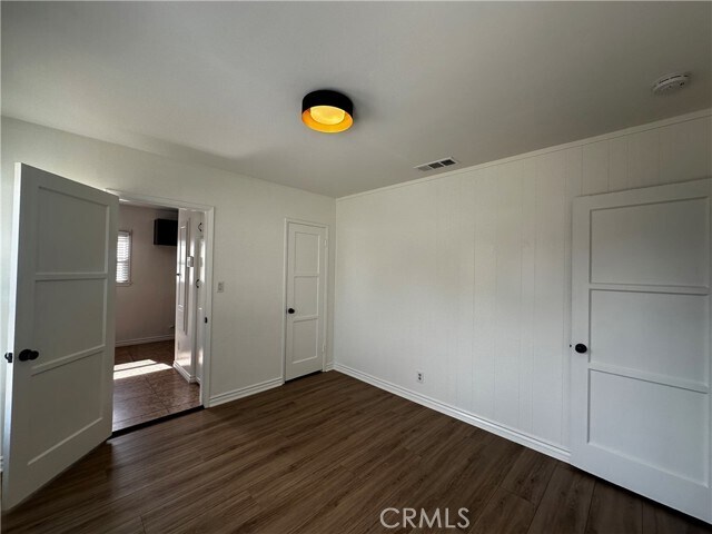 Building Photo - 6108 Village Rd