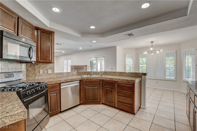 Building Photo - 9405 Mast Dr