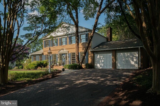 Building Photo - 1197 Meadow Green Ln
