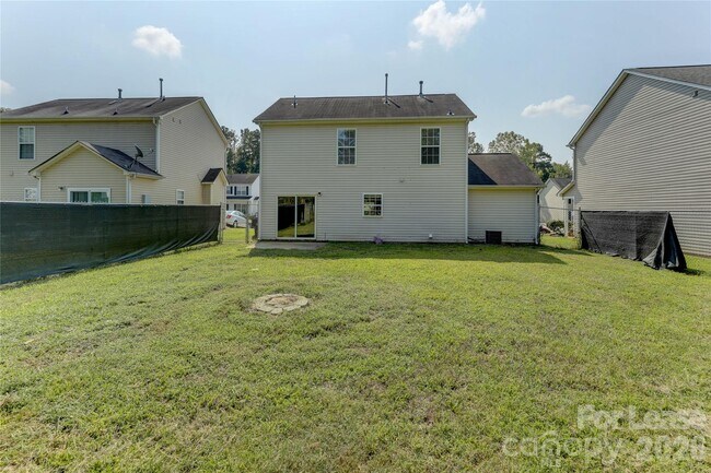 Building Photo - 524 Stillgreen Ln