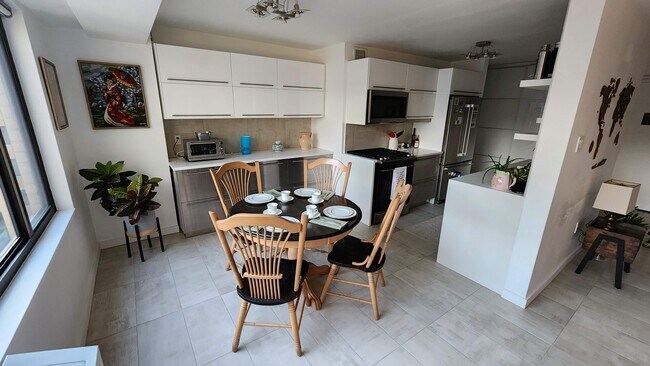 Building Photo - 5410 Connecticut Ave NW