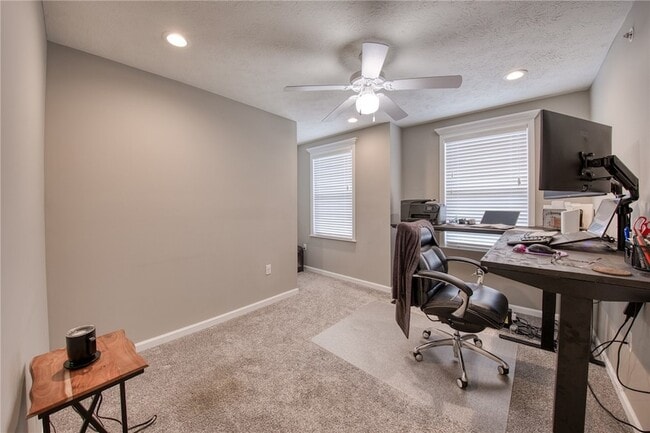 Building Photo - 109 Shaley Dr